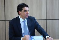 À CNN, ministro descarta interferência em preços de passagens no RS e fala em “sensibilizar” aéreas