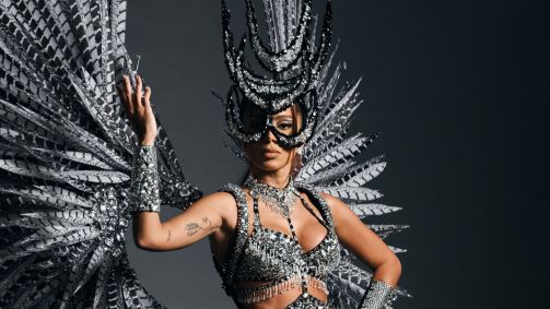 Figurino de Anitta no show de São Paulo homenageou a escola de samba Gaviões da Fiel, tradicional agremiação paulista