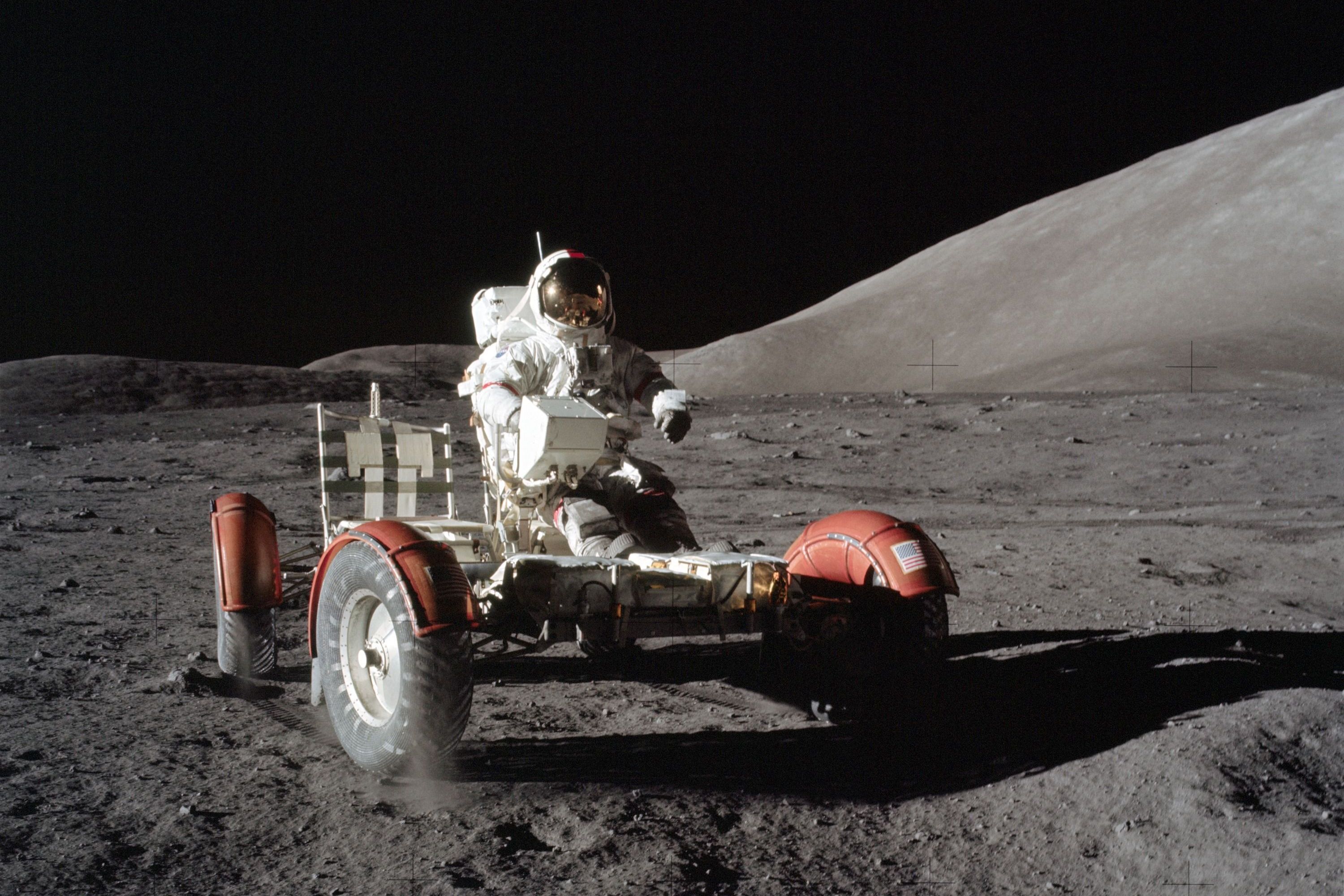 Apollo 17 - Lua