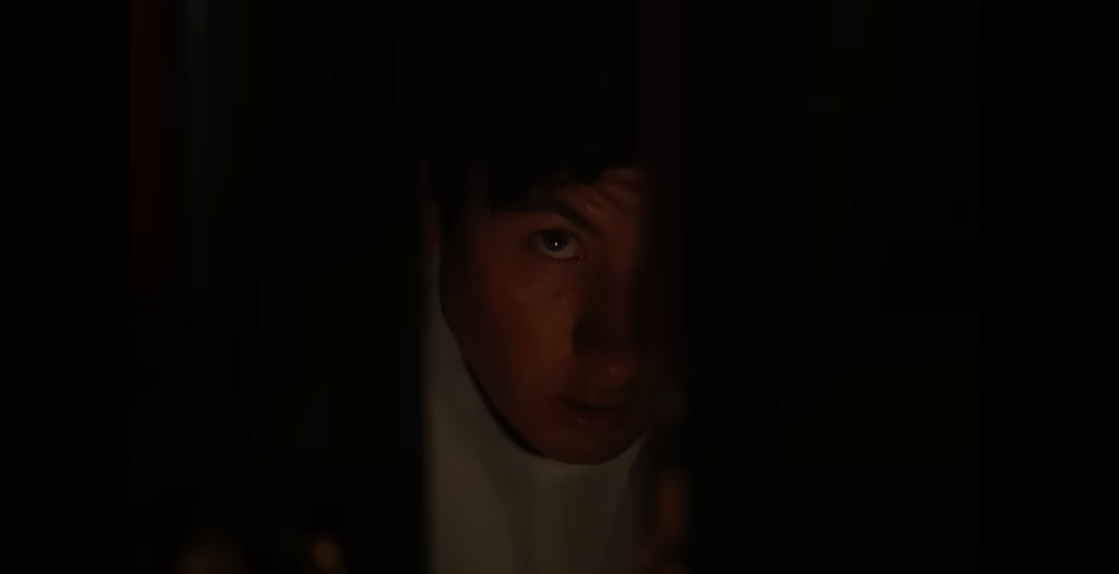 Barry Keoghan em "Saltburn" / Reprodução/YouTube