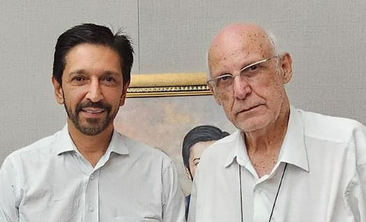 O prefeito de São Paulo, Ricardo Nunes (MDB), recebeu o padre Júlio Lancellotti nesta segunda-feira (8)