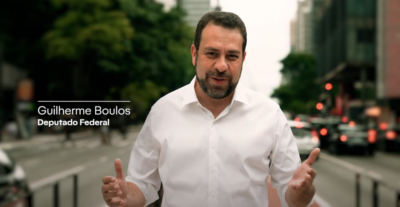 O deputado federal Guilherme Boulos (PSOL) em vídeo de sua pré-campanha