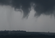 Vídeo: morador flagra formação de tornado no interior do Paraná
