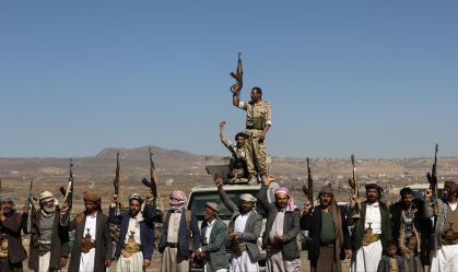 Houthis dizem que terão como alvo navios dos EUA