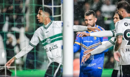 Coritiba vence São Joseense e mantém 100% de aproveitamento no Paranaense
