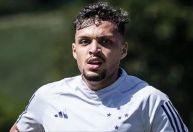 Coritiba tenta atravessar negociação do Vitória com jogador do Cruzeiro