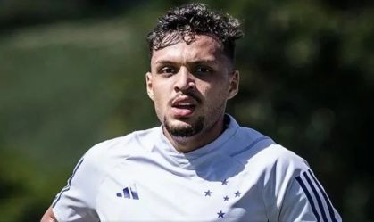 Coritiba tenta atravessar negociação do Vitória com jogador do Cruzeiro