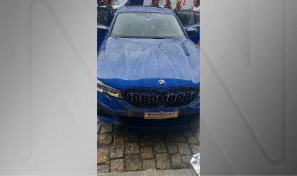 Quatro pessoas são encontradas mortas dentro de BMW em Balneário Camboriú