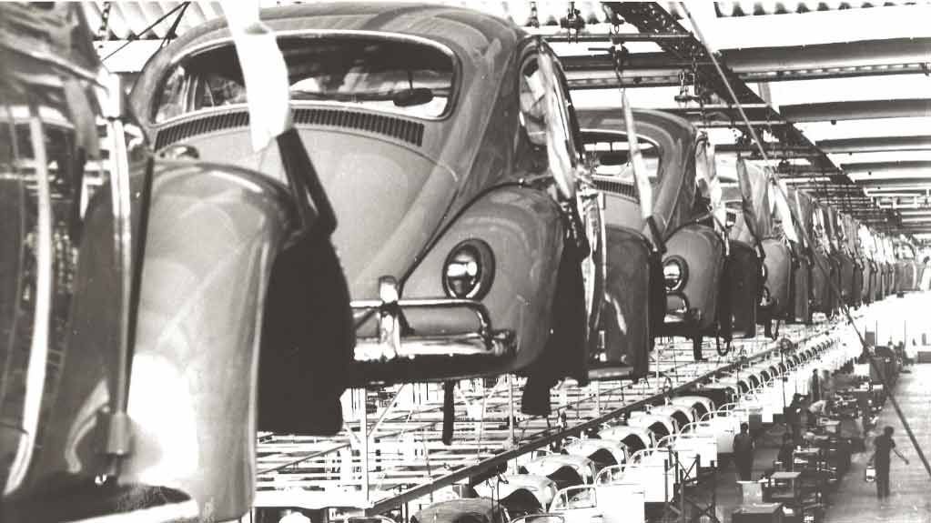 Mais de oito mil unidades do Fusca produzidas na Anchieta foram emplacadas já em 1959, ano da inauguração / Volkswagen/Divulgação