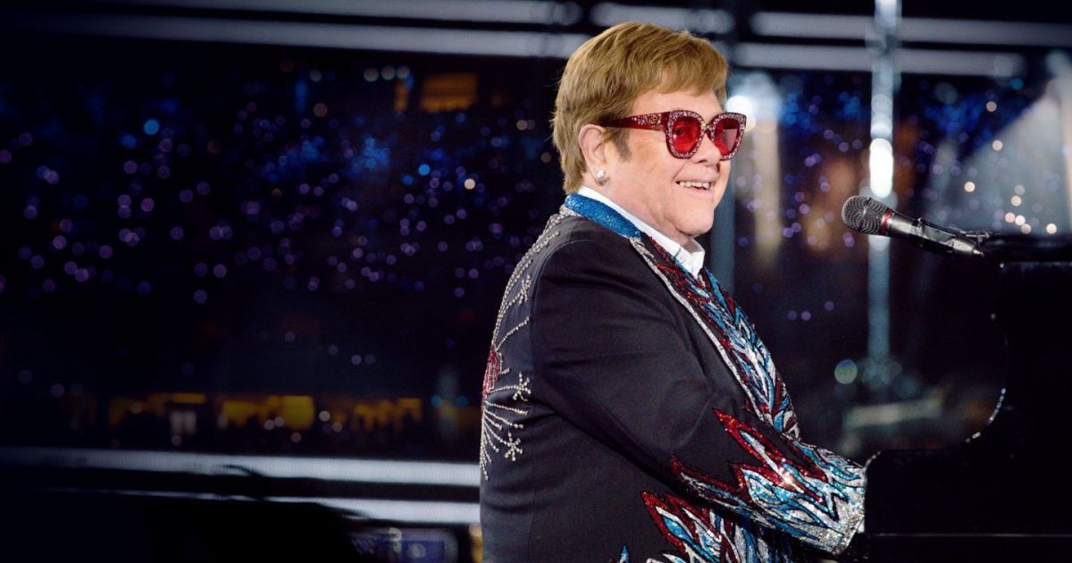 Elton John adapt​ou forma de compor após perda de visão; entenda