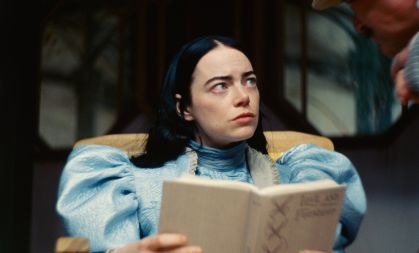 Emma Stone é a protagonista de "Pobres Criaturas"