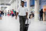 Endrick usa look luxuoso em apresentação da Seleção; veja valores