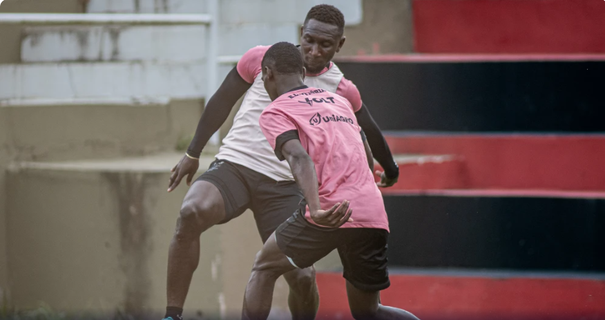 Eryc Castillo pode pintar no time titular