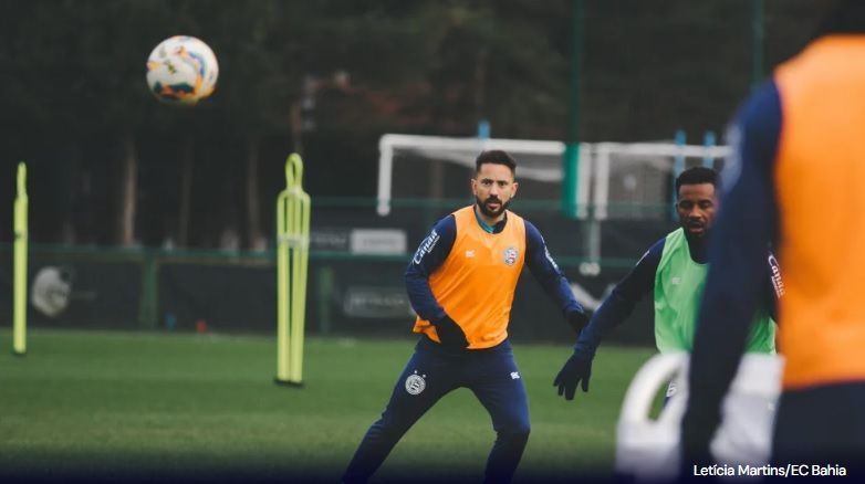 Everton Ribeiro em treino do Bahia