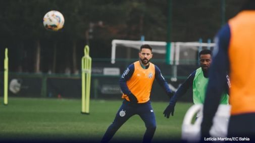 Everton Ribeiro em treino do Bahia