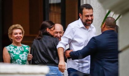 Após reunião com Marta, Boulos diz que ex-prefeita "agrega profundamente" e está animada para fazer campanha