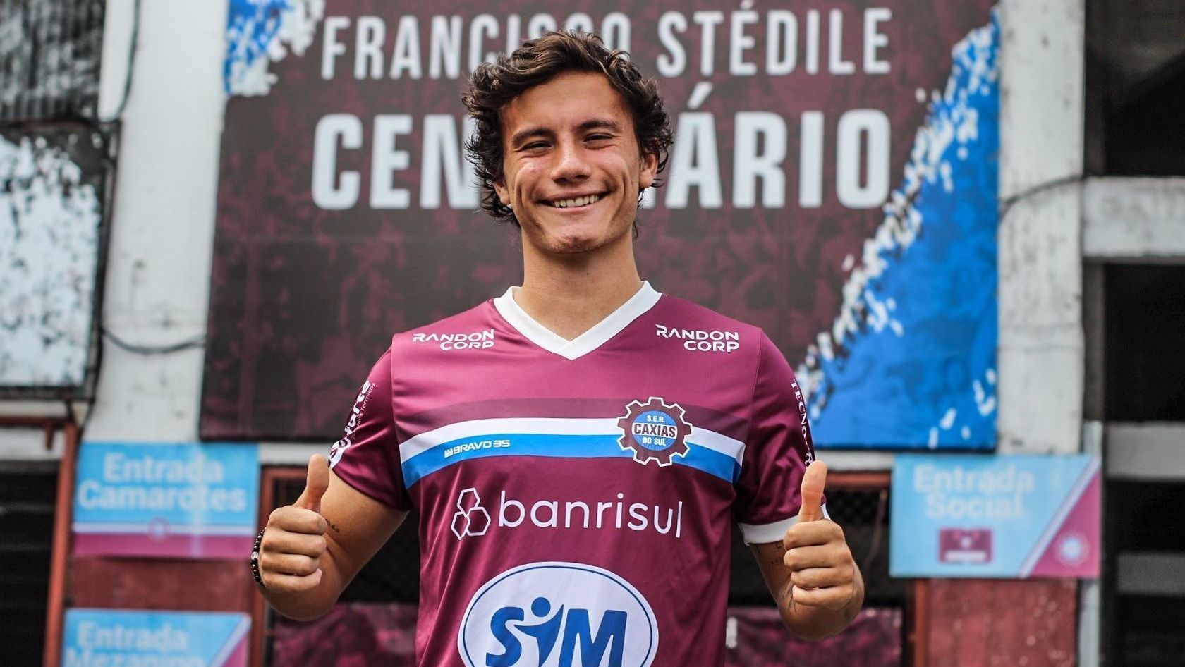 Nicolás Lugano, filho de Diego Lugano, é apresentado no Caxias, do Rio Grande do Sul