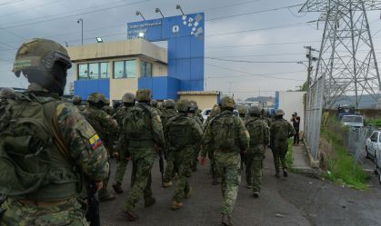 Military reinforces operation inside the Litoral Penitentiary after the disappearance of Adolfo Macias alias Fito, one of the most dangerous criminals