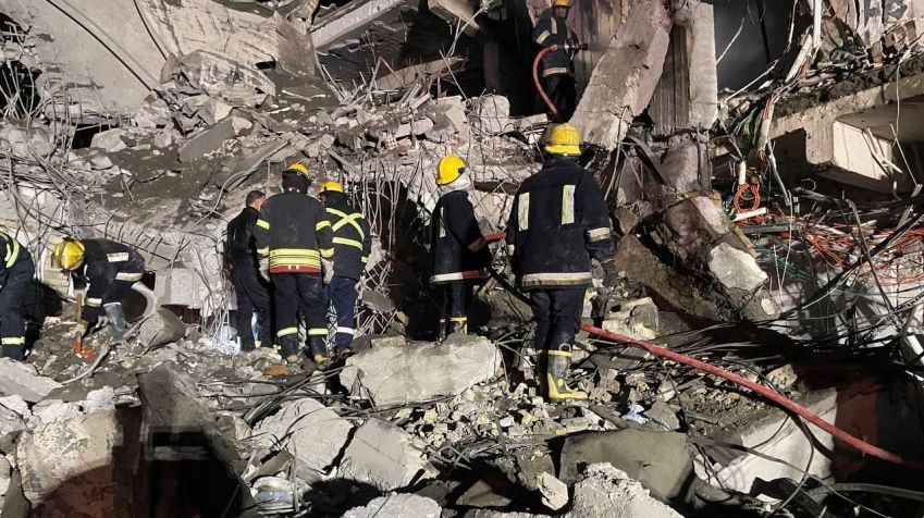 Equipes realizam operações de busca e resgate após ataques em Erbil, no Iraque, em 16 de janeiro de 2024, reinvidacos pela Guarda Revolucionária Islâmica (IRGC) do Irã / Karzan Mohammad Othman/Anadolu via Getty Images