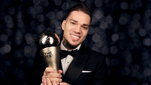 Ederson foi eleito melhor goleiro do mundo pelo FIFA The Best