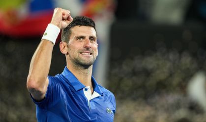 Novak Djokovic superou o argentino Tomás Martín Etcheverry na terceira rodada