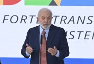 Lula avalia incluir PSDB e Podemos em reuniões políticas