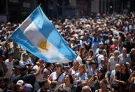 Argentina tem mais de 700 voos cancelados em segunda greve geral contra Milei