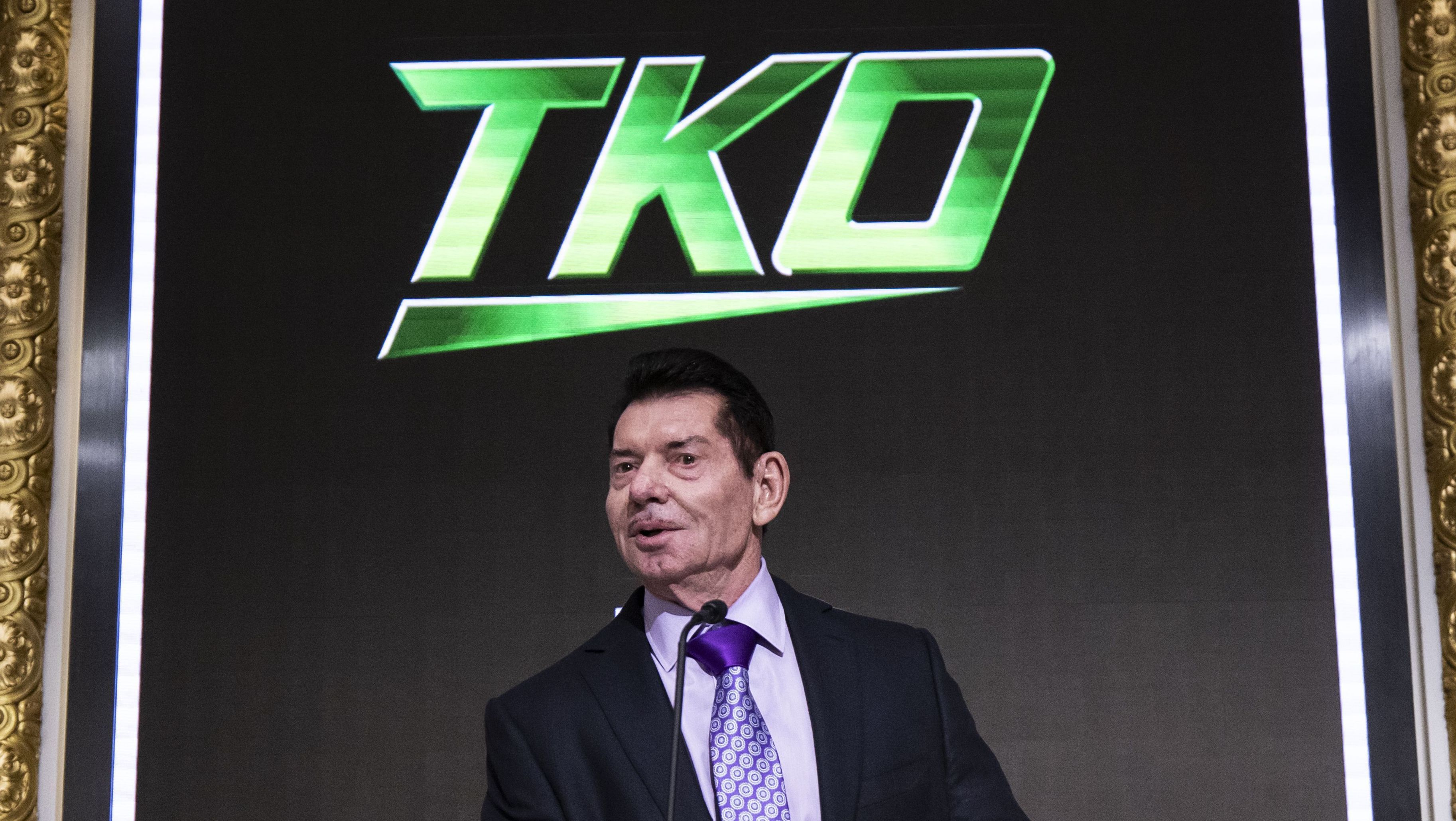 Vince McMahon renunciou ao seu cargo na WWE