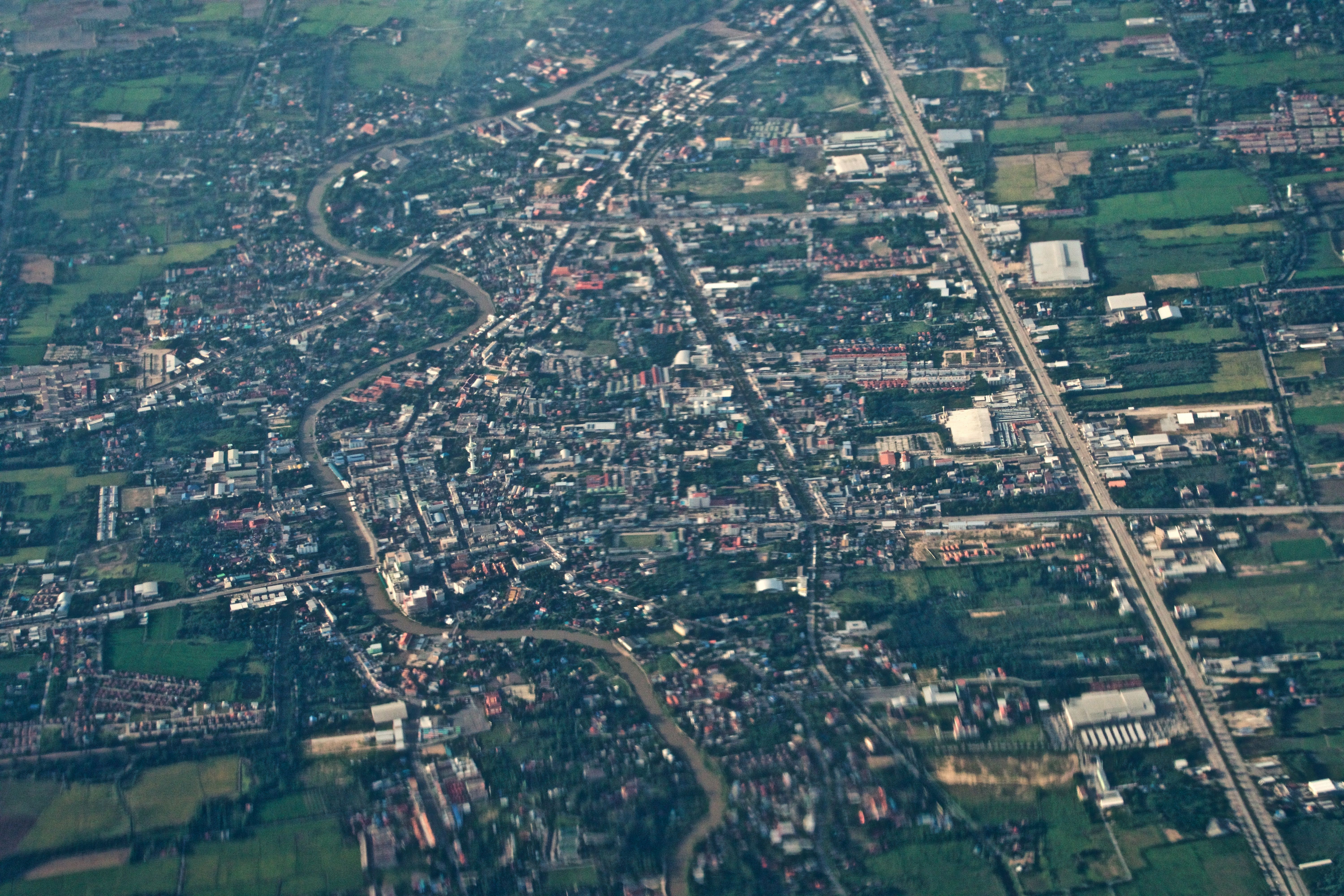 Vista aérea da província de Suphan Buri, ao norte de Bangkok, na Tailândia.