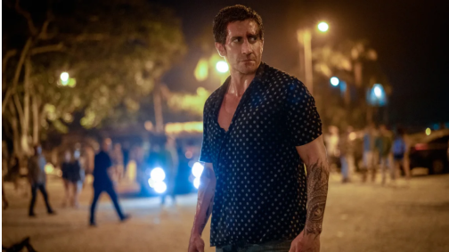 O ator Jake Gyllenhaal em cena do filme road house matador de aluguel