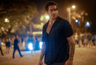 Jake Gyllenhaal aparece todo tatuado em remake de 