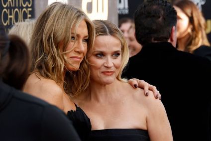 Jennifer Aniston e Reese Witherspoon no Critics Choice Awards