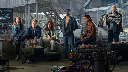 Elenco de "Lift: Roubo nas Alturas", da Netflix