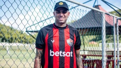 Luan é apresentado no Vitória