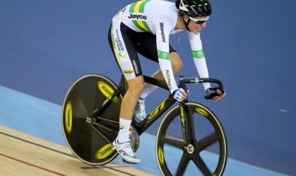 Melissa Hoskins correndo no Velódromo do Parque Olímpico de Londres em 17 de fevereiro de 2012