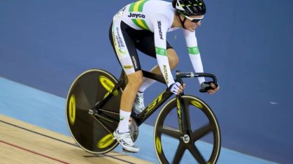 Melissa Hoskins correndo no Velódromo do Parque Olímpico de Londres em 17 de fevereiro de 2012