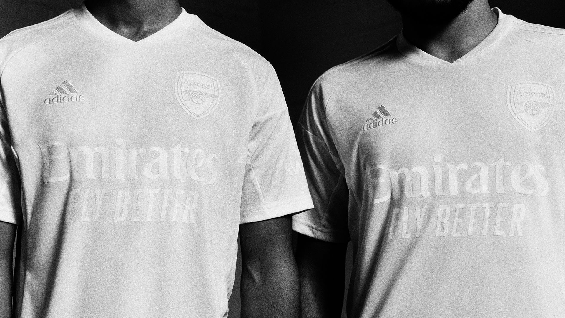 Arsenal usa kit branco contra o Liverpool pela Copa da Inglaterra