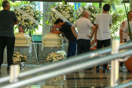 Luciana e Letícia, que estavam entre os passageiros do helicóptero que caiu em SP, foram veladas e enterradas neste domingo (14)