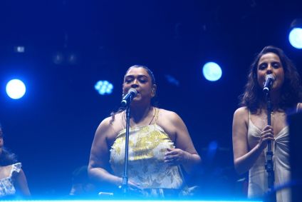 Preta Gil se apresentou junto com o pai Gilberto e a família durante o Festival Virada Salvador