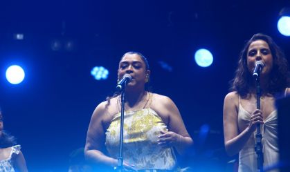 Preta Gil se apresentou junto com o pai Gilberto e a família durante o Festival Virada Salvador