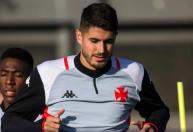 Corinthians avança pela contratação do atacante Pedro Raul