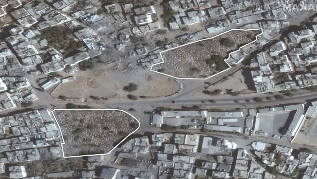Imagem de 31 de outubro de 2023 mostra o cemitério de Shajaiya, na cidade de Gaza, com os túmulos intactos / CNN/Maxar Technologies