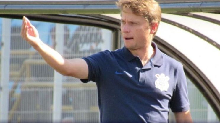 Técnico do Cruzeiro, Fernando Seabra, já comandou o Corinthians