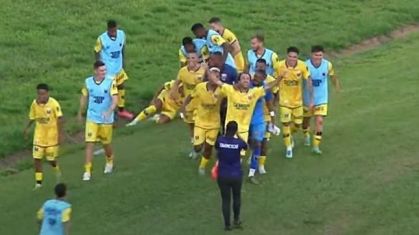 Thiago Ribeiro faz golaço de letra; Jogo entre Grêmio Prudente e Catanduva pode ser anulado