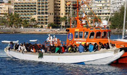 Chegadas de imigrantes ilegais à Espanha quase dobram em 2023