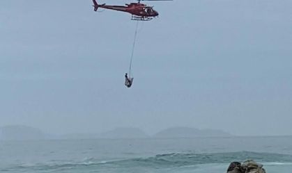 Resgate helicóptero banhista rio