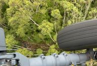 Queda de helicóptero: polícia tenta agilizar resgate dos corpos