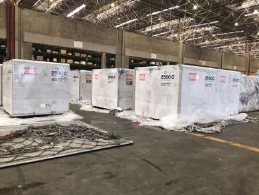 Primeiras remessas da vacina contra a dengue chegam ao Brasil