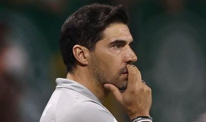 Palmeiras chega ao fim de "super agosto" com duas eliminações e mistério de Abel