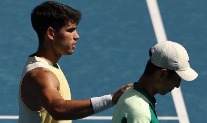 Alcaraz chega à segunda semana do Australian Open pela primeira vez